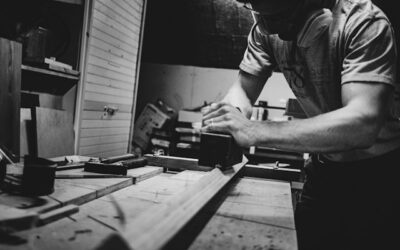 Rencontrez les artisans du bois et de la pierre autour d’Aldudes : ateliers à visiter